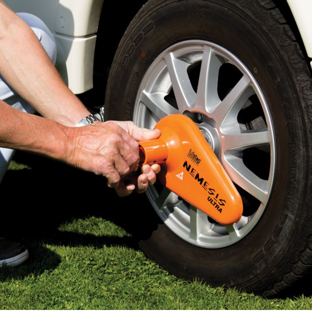 Nemesis cararvan wheel lock ultra by Full Stop